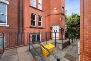 Photo 32- click for photo gallery